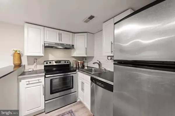 Washington, DC 20001,1934 2ND ST NW #B