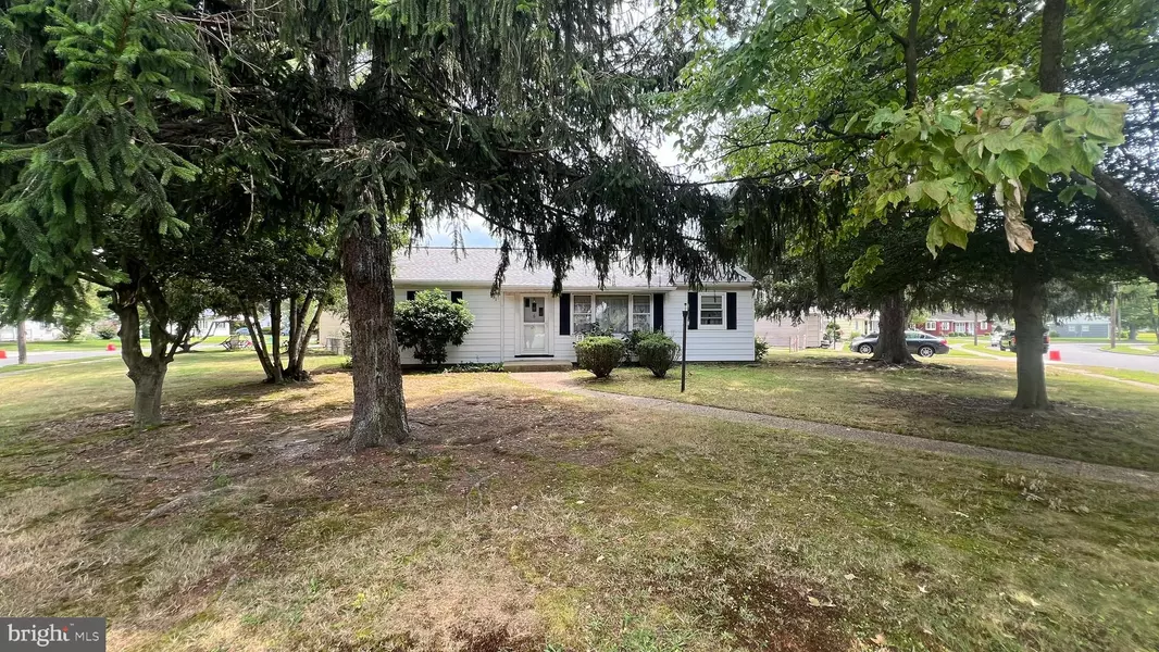 10 DUKE AVE, Stratford, NJ 08084