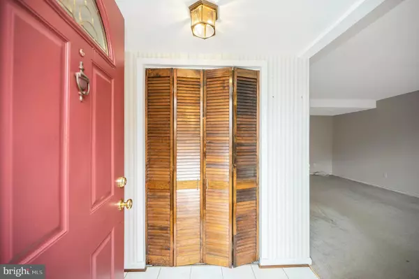 Lorton, VA 22079,9844 HAGEL CIR