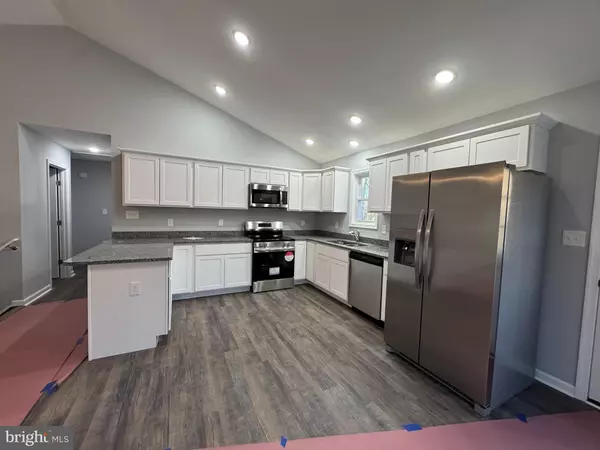 Front Royal, VA 22630,676 WESTERN