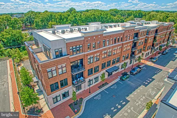 5 STATIONMASTER ST SE #202, Leesburg, VA 20175