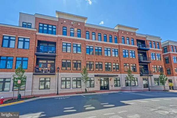 Leesburg, VA 20175,5 STATIONMASTER ST SE #202