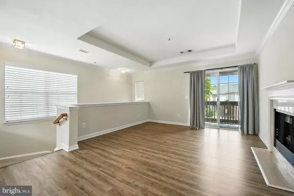 Ashburn, VA 20147,45061 BRAE TER #202