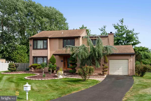 23 PUTNAM DR, Southampton, PA 18966