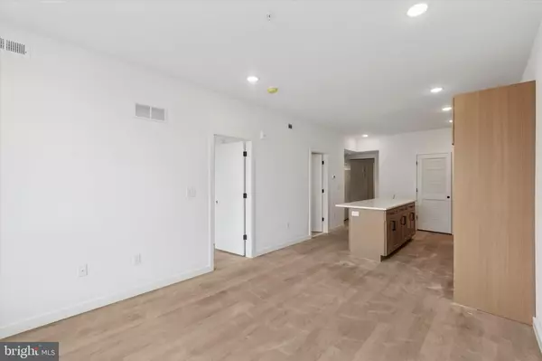 Philadelphia, PA 19147,754 S 4TH ST #302