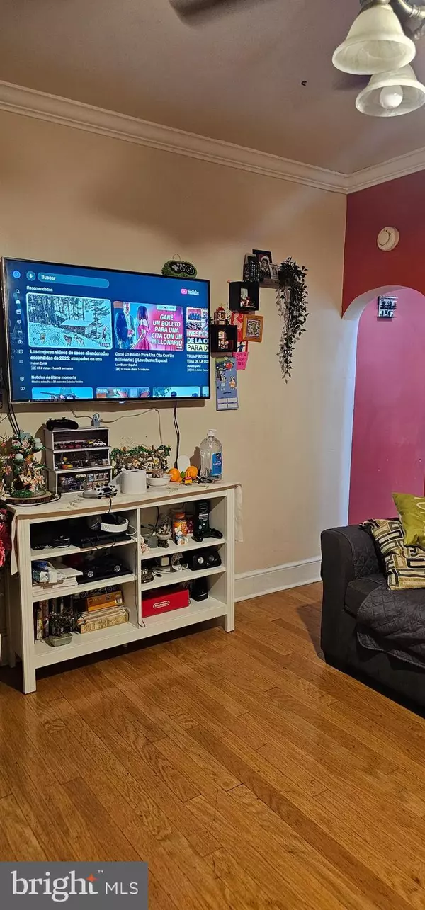 Trenton, NJ 08629,112 COLUMBUS AVE