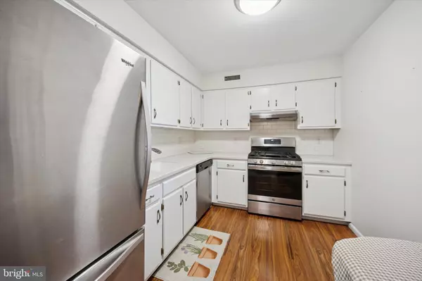 Philadelphia, PA 19114,47201-00 DELAIRE LANDING RD #201