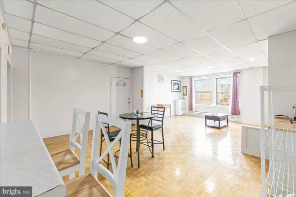 Beverly, NJ 08010,245 WARREN ST