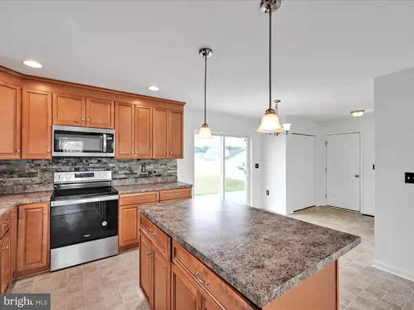 York, PA 17408,87 FARM HOUSE LN