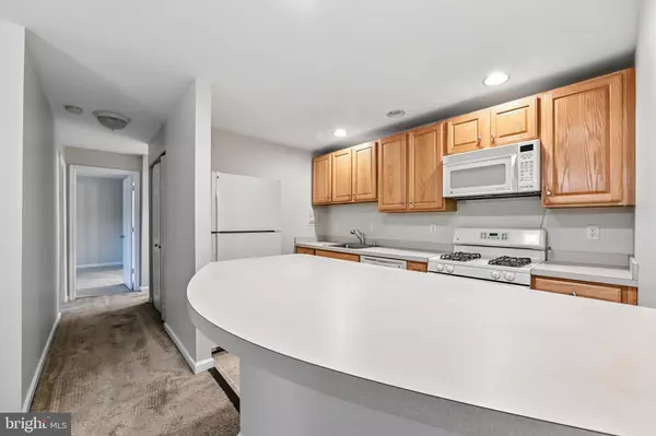 Annapolis, MD 21403,206-F VICTOR PKWY #206F