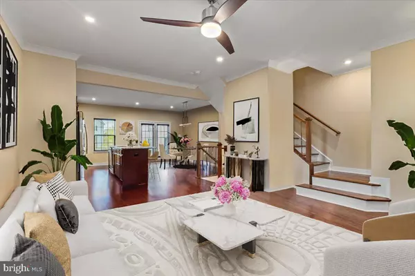 Dumfries, VA 22026,18060 RED CEDAR RD