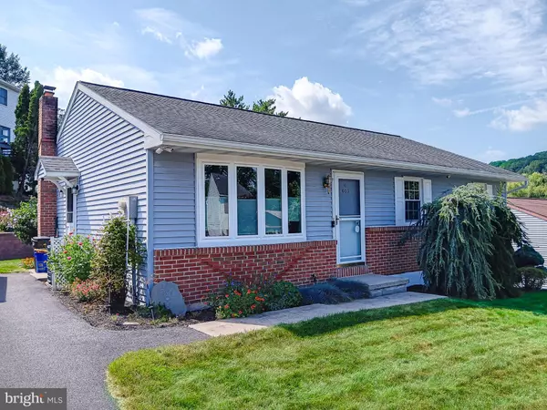 603 LEININGER AVE, Mohnton, PA 19540