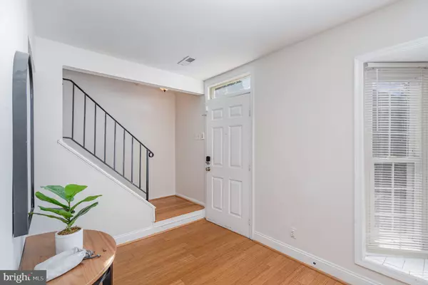 Stafford, VA 22556,205 POWHATAN CT #100