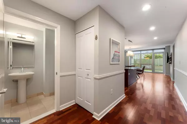 Philadelphia, PA 19123,901 N PENN ST #F407