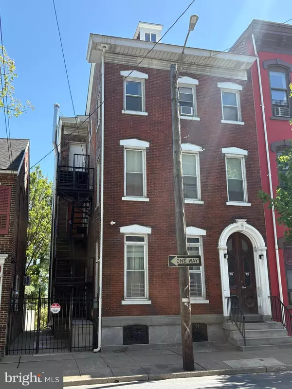 542 W WALNUT ST, Allentown, PA 18101