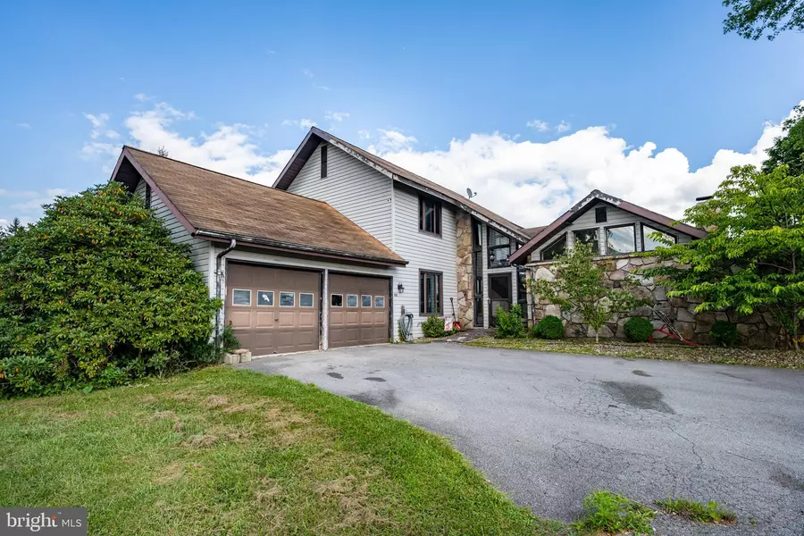 88 KNOLL CREST HTS, Oakland, MD 21550