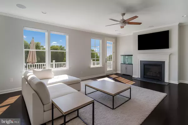 Ashburn, VA 20147,21493 WILLOW BREEZE SQ