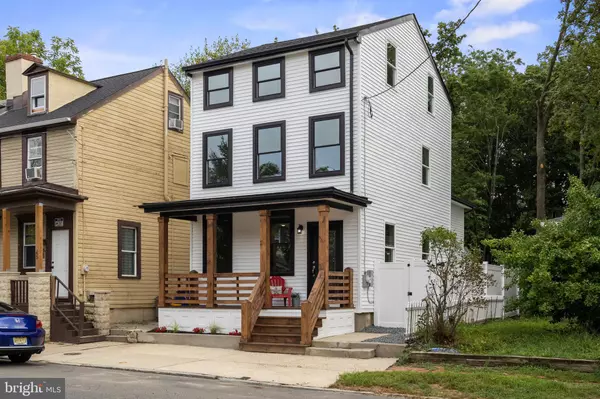 43 MOUNT HOLLY AVE, Mount Holly, NJ 08060