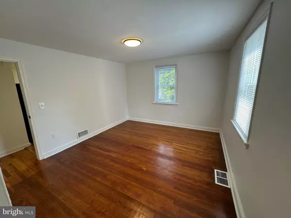 Princeton, NJ 08540,171 LINDEN LN