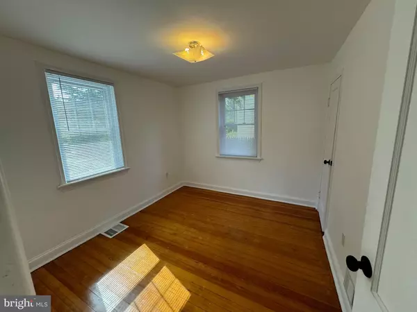 Princeton, NJ 08540,171 LINDEN LN