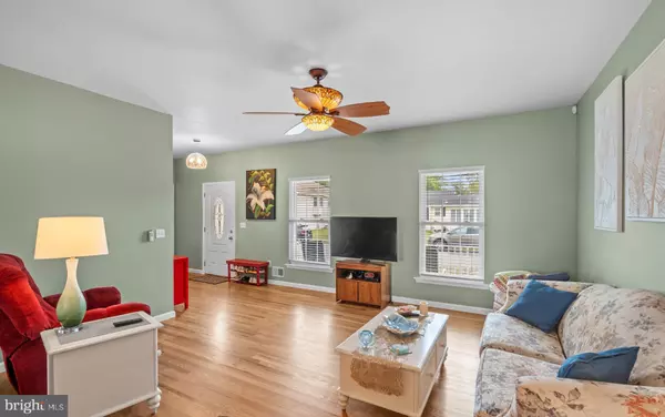 Beachwood, NJ 08722,352 HALLIARD AVE