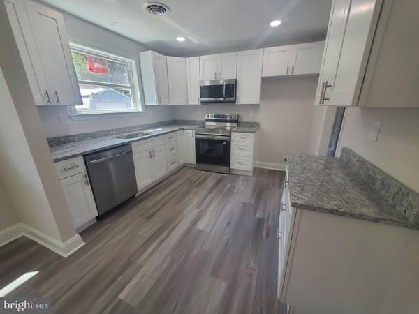 Browns Mills, NJ 08015,211 GARDEN AVE