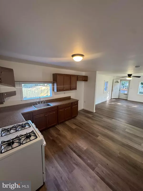 Browns Mills, NJ 08015,50 BEGONIA ST