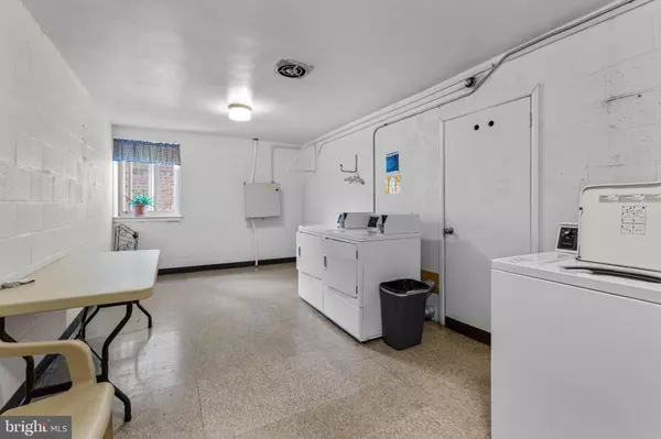 Jenkintown, PA 19046,1570 THE FAIRWAY #402E