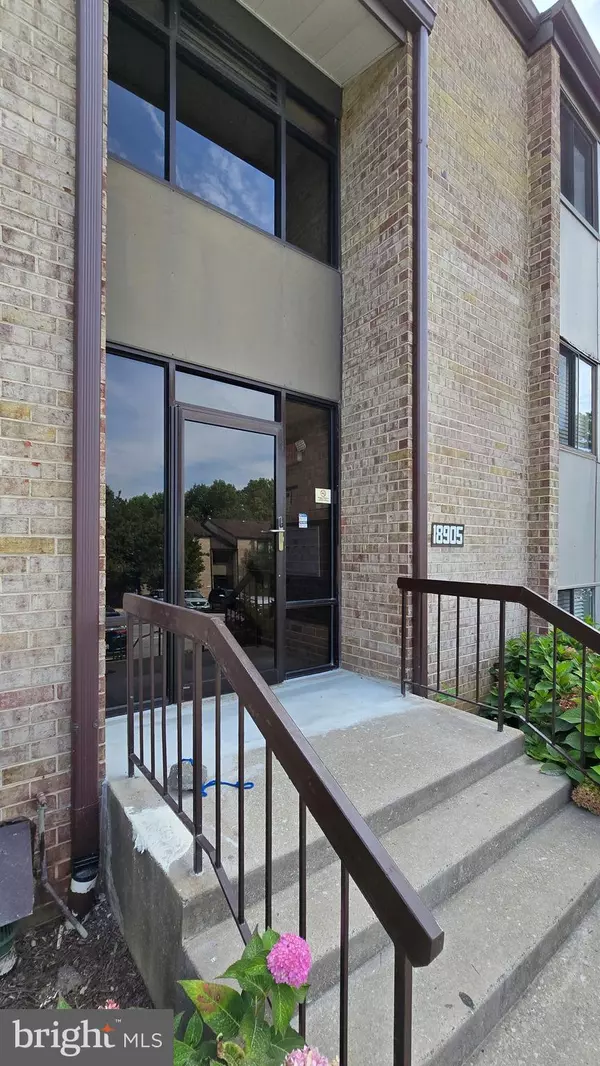 Gaithersburg, MD 20886,18905 SMOOTHSTONE WAY #I-3