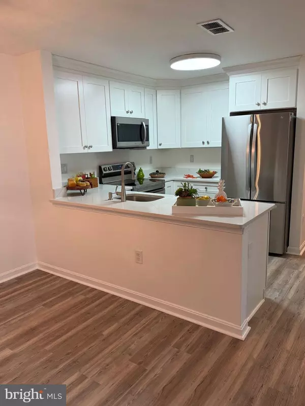 Alexandria, VA 22310,6903 VICTORIA DR #F