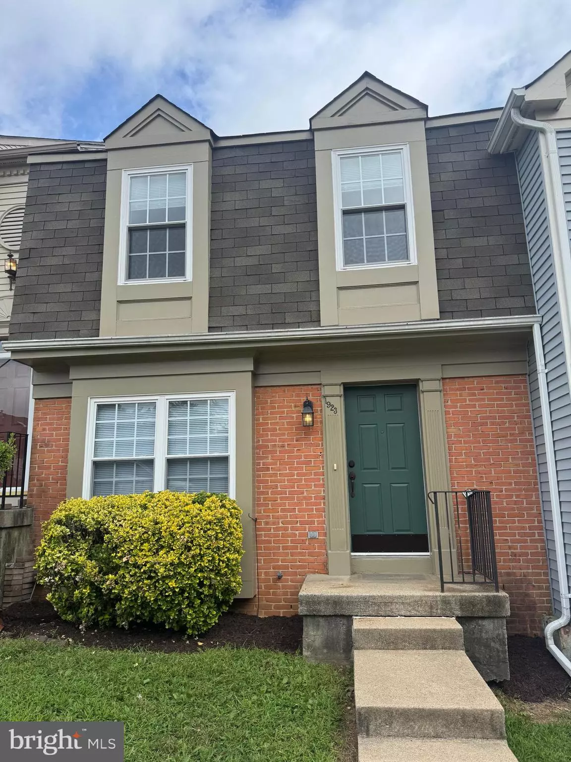 Woodbridge, VA 22192,1923 HEATHERBROOK CT