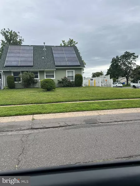 74 BEAVERDALE LN, Willingboro, NJ 08046