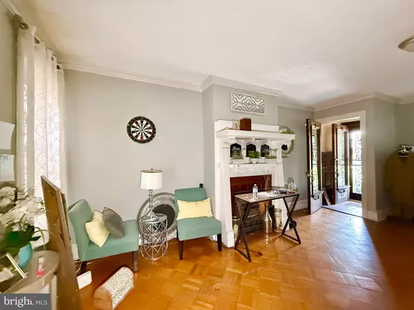 Philadelphia, PA 19143,5905 WASHINGTON AVE