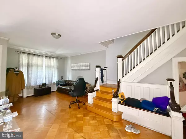 Philadelphia, PA 19143,5905 WASHINGTON AVE