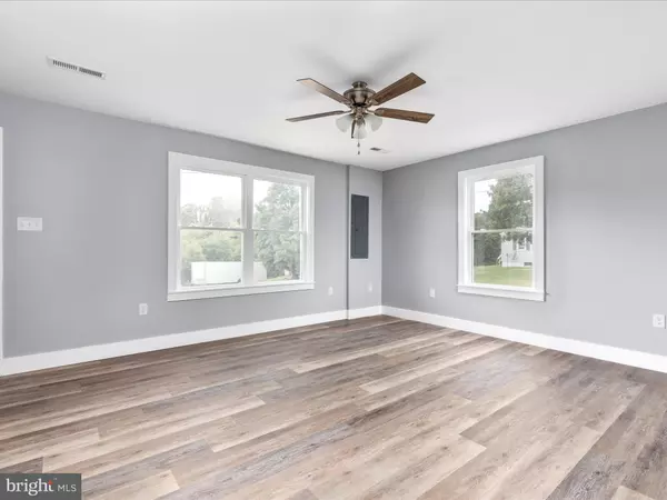 Mount Jackson, VA 22842,178 BANK ST