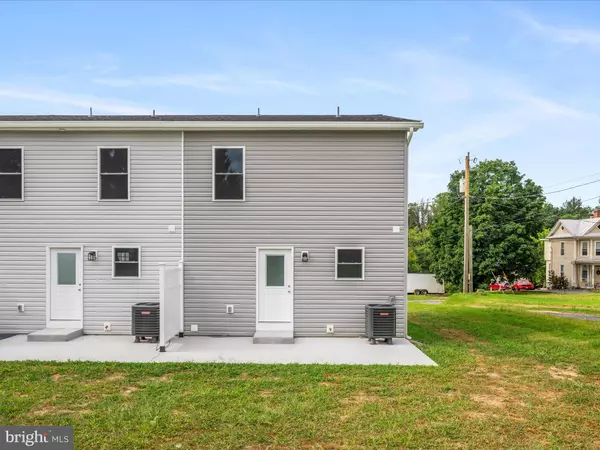 Mount Jackson, VA 22842,178 BANK ST