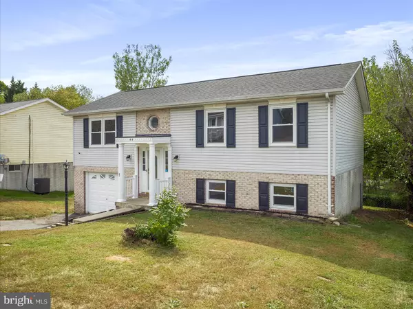 Martinsburg, WV 25404,84 BANE BERRY LN