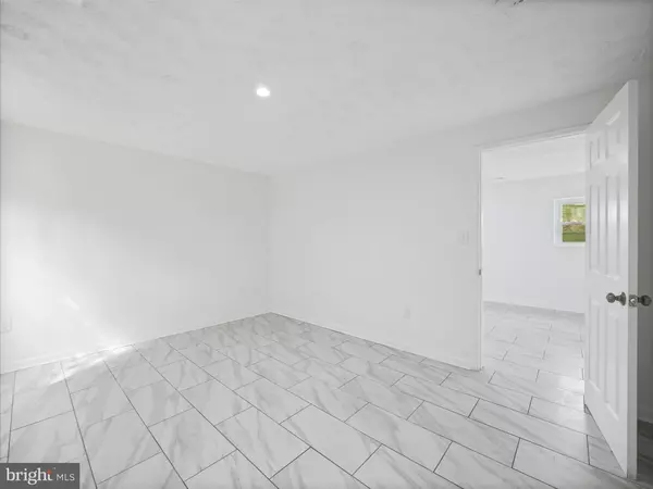 Martinsburg, WV 25404,84 BANE BERRY LN