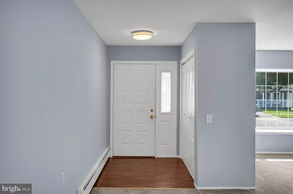 Toms River, NJ 08757,8 MANITOBA CT