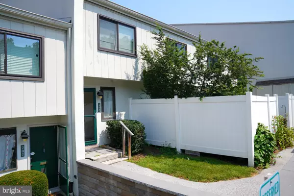 West Chester, PA 19382,208 SUMMIT HOUSE #208