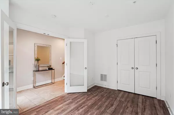 Fairfax, VA 22031,2988 STELLA BLUE LN