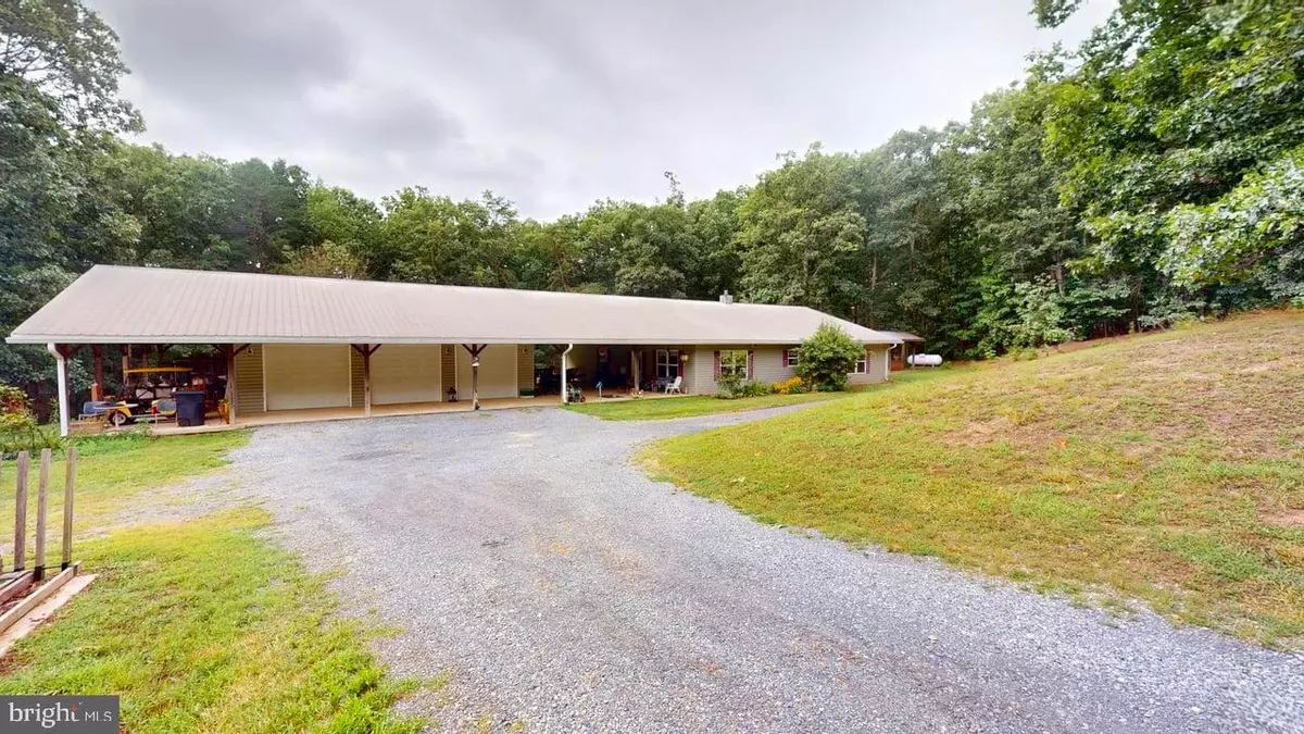 Augusta, WV 26704,2072 SOL SHANHOLTZ RD