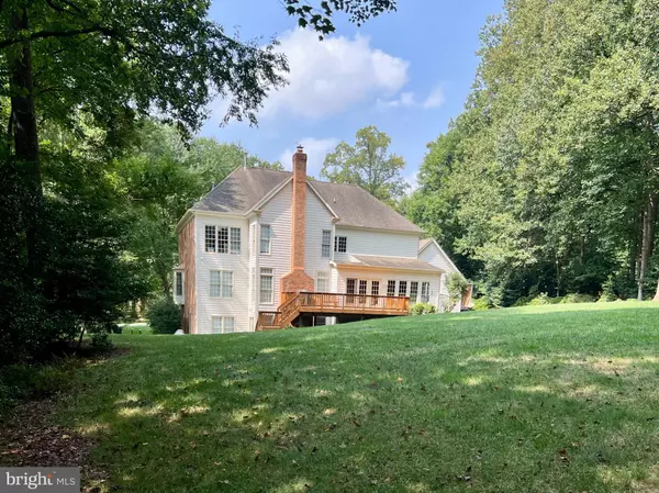 Oakton, VA 22124,3227 FOXVALE DR