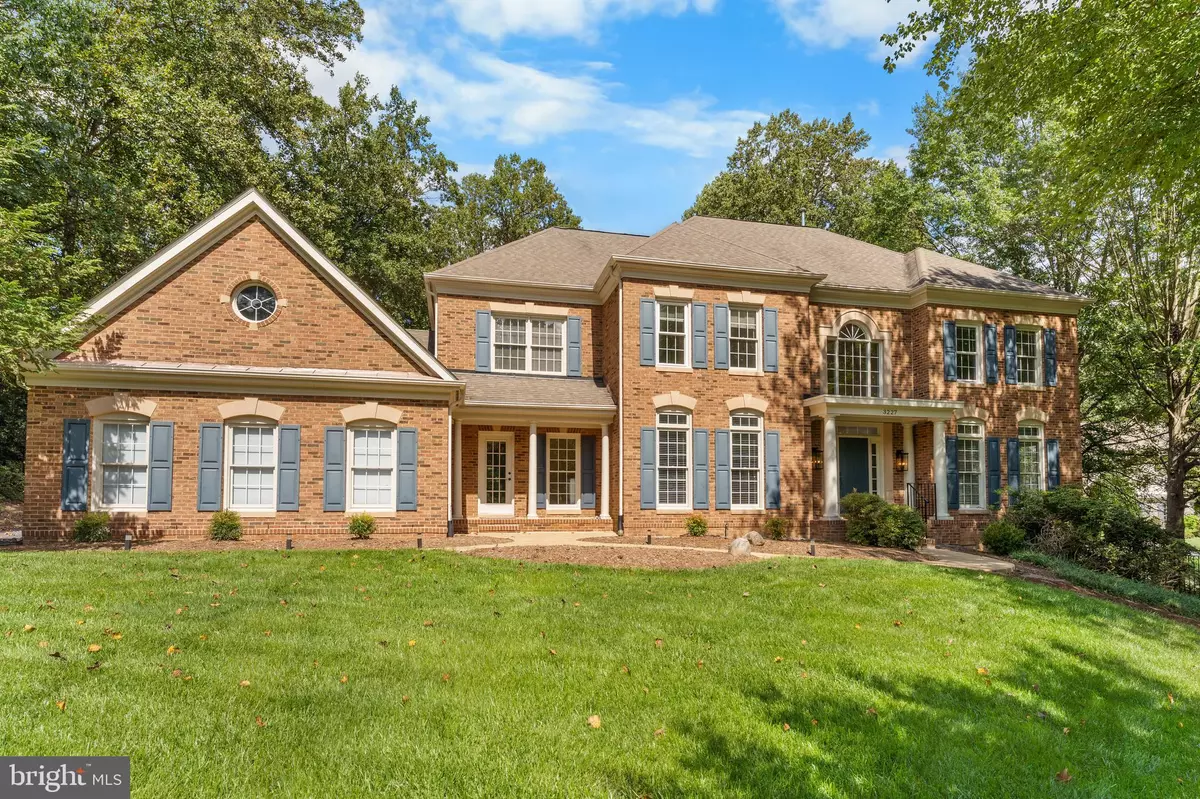 Oakton, VA 22124,3227 FOXVALE DR