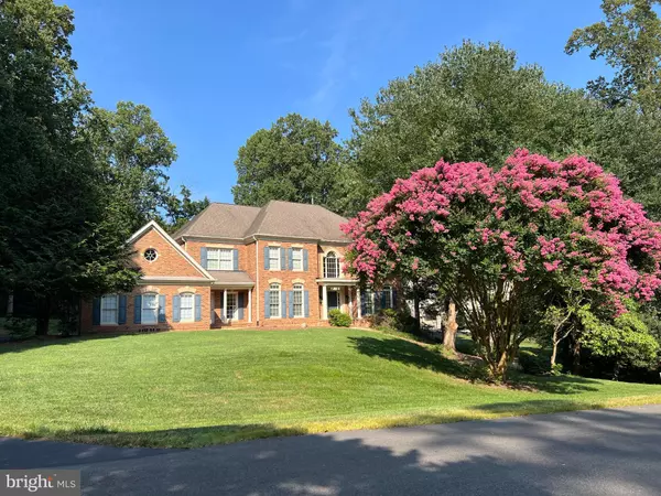 Oakton, VA 22124,3227 FOXVALE DR