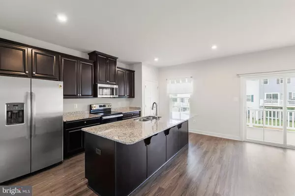 Lake Frederick, VA 22630,105 BAYHILL TER