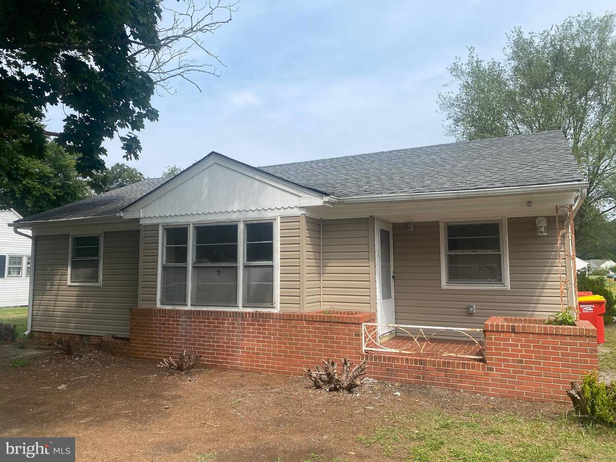 Laurel, DE 19956,10997 TRUSSUM POND RD