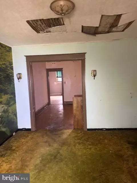 Philadelphia, PA 19120,163 W CHEW AVE