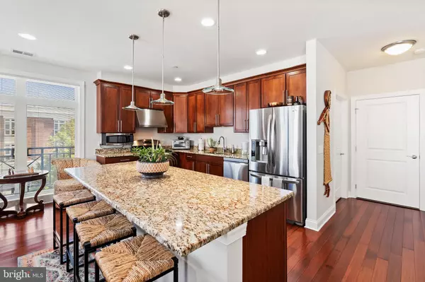 Robbinsville, NJ 08691,2346 ROUTE 33 #308