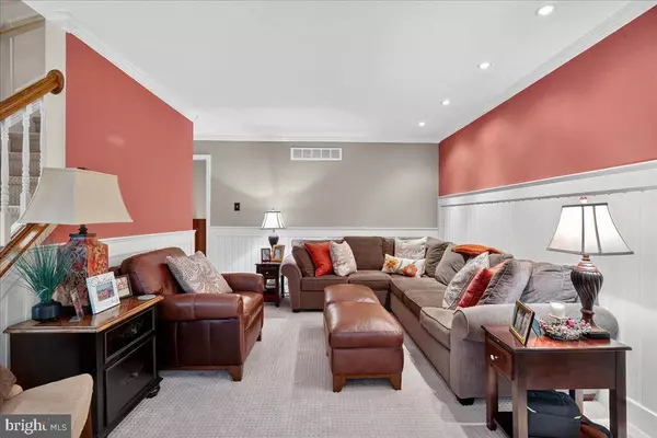 Lansdale, PA 19446,111 CANTERBURY LN